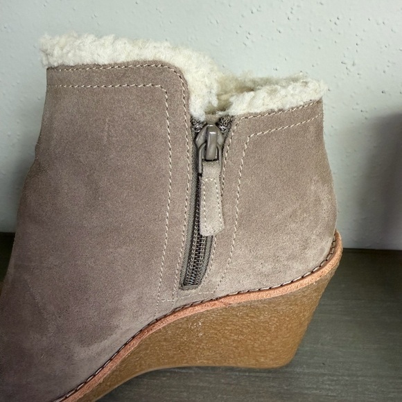 Cole Haan Michelle Faux Fur Lined Suede Wedge Ankle Boots Women’s 6.5B d42523 - Picture 8 of 13